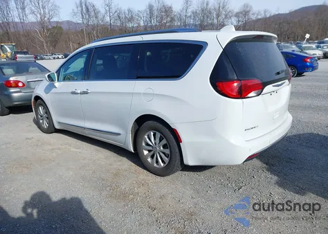 2018 Chrysler Pacifica Touring L z USA, uszkodzony, nr VIN 2C4RC1BG4JR246538